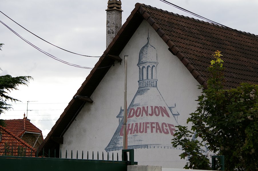 Le Donjon de Ste Genevieve-des-Bois: Le Donjon 041